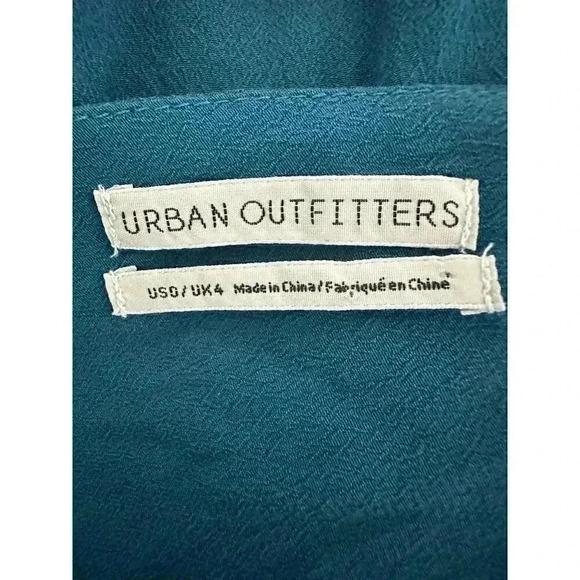 URBAN OUTFITTERS Teal Sally Wrap Front Adjustable Strap Romper Size 4 - Picture 4 of 6